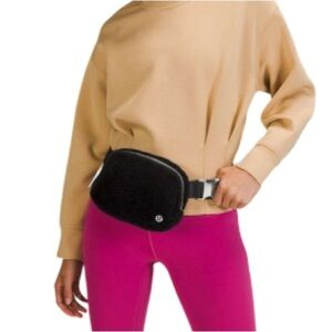 Lululemon Unisex Everywhere Fleece Belt Bag Black
